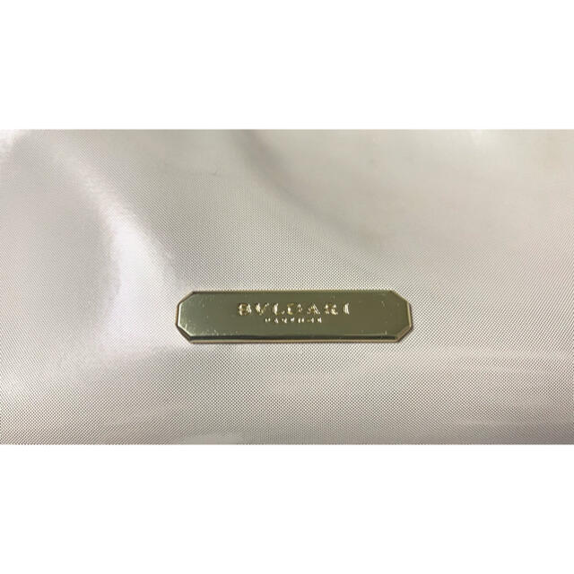 BVLGARI(ブルガリ)の非売品❣️ ブルガリ　ノベルティーポーチ レディースのファッション小物(ポーチ)の商品写真