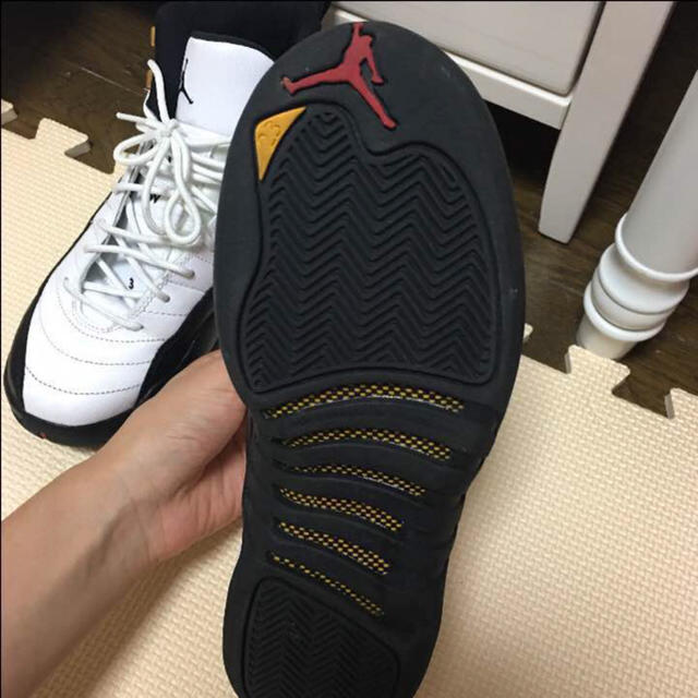 NIKE(ナイキ)のAir Jordan 12 | エアージョーダン12 白×黒(24cm) メンズの靴/シューズ(スニーカー)の商品写真