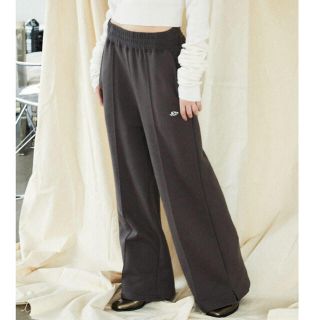 アリシアスタン(ALEXIA STAM)の【まいか様専用】EMB Crease Wide Sweat Pants(カジュアルパンツ)