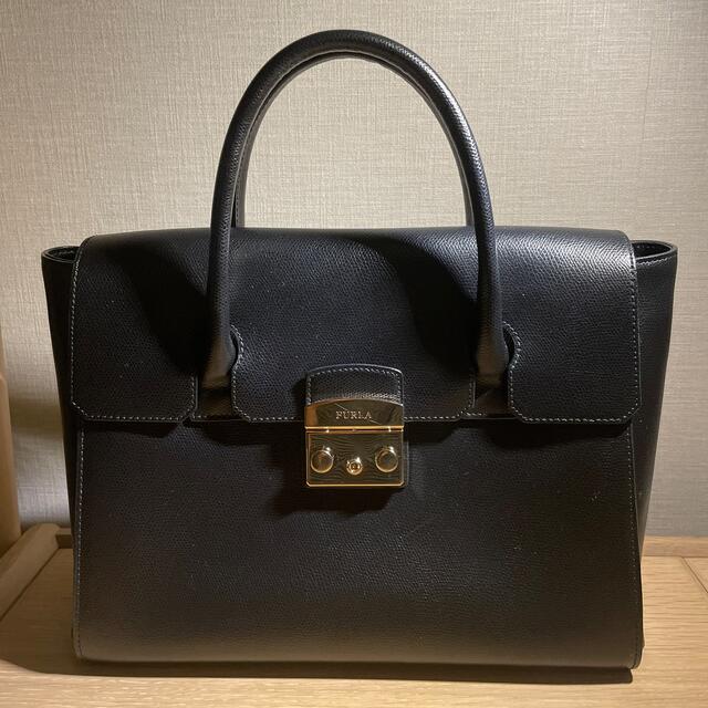 FURLA ショルダーバッグ　メトロポリス　ブラックレディース