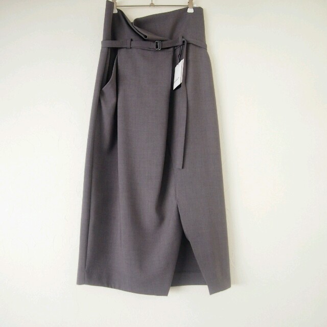 ENFOLD(エンフォルド)の新品未使用ENFOLDスカート レディースのスカート(ひざ丈スカート)の商品写真