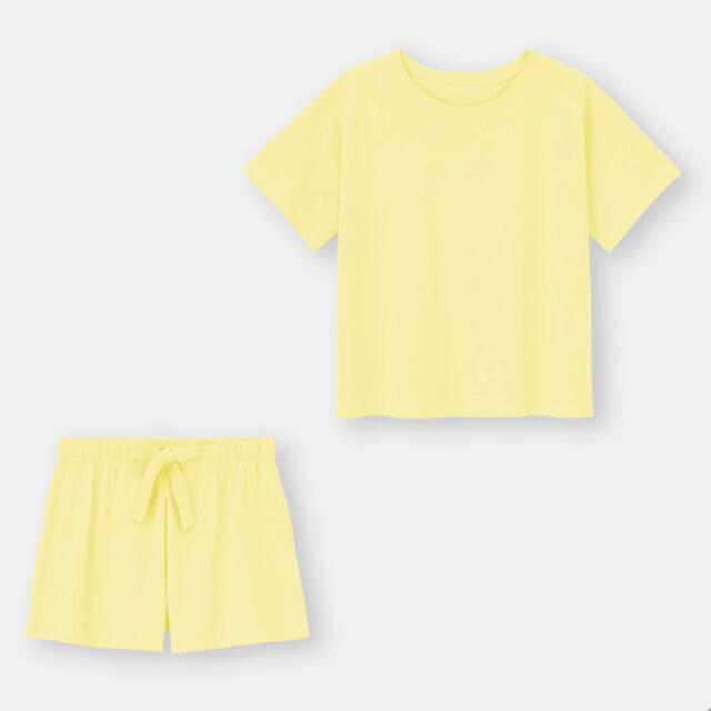 GU(ジーユー)のGU ラウンジセット(半袖&ショートパンツ) レディースのルームウェア/パジャマ(ルームウェア)の商品写真