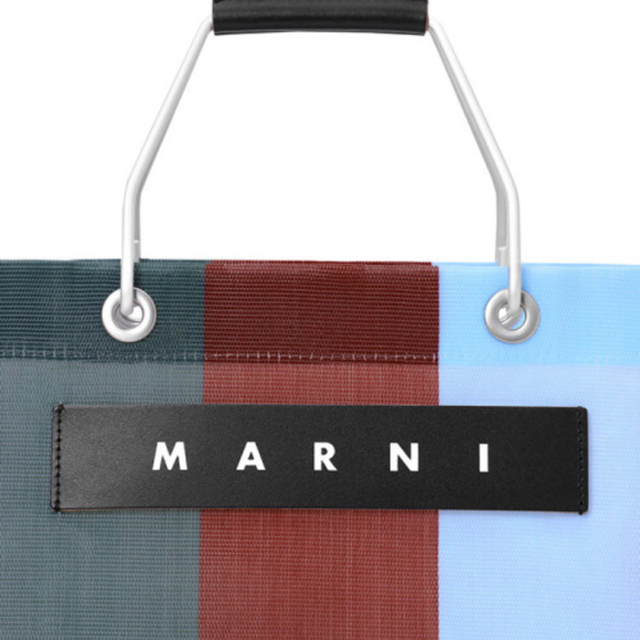 Marni(マルニ)の新品未使用 マルニフラワー カフェバッグ ストライプバッグ ラッカーレッド レディースのバッグ(トートバッグ)の商品写真