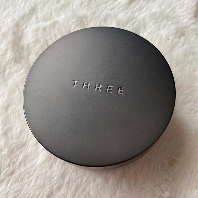 THREE(スリー)のTHREE アドバンスドエシリアルスムースオペレーター ルースパウダー02 コスメ/美容のベースメイク/化粧品(フェイスパウダー)の商品写真