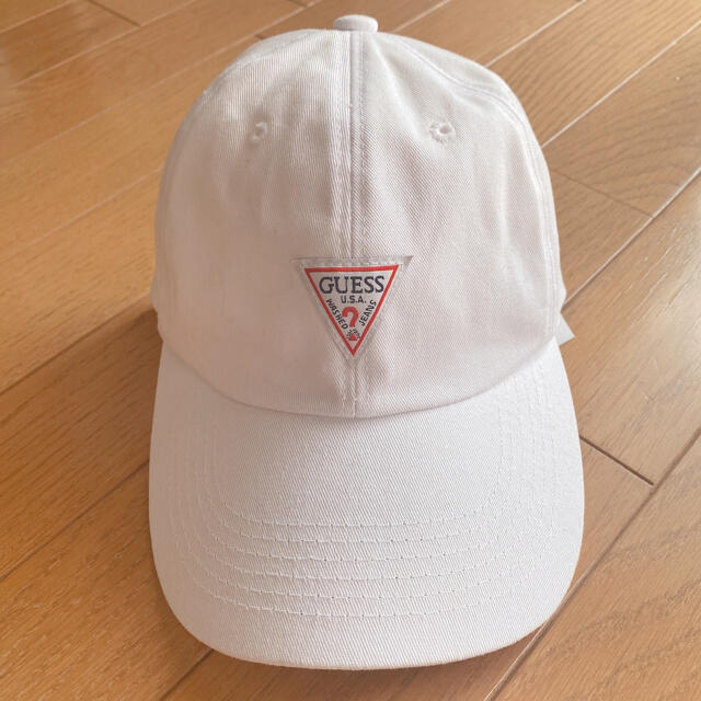 GUESS(ゲス)のGUESS キャップ  レディースの帽子(キャップ)の商品写真