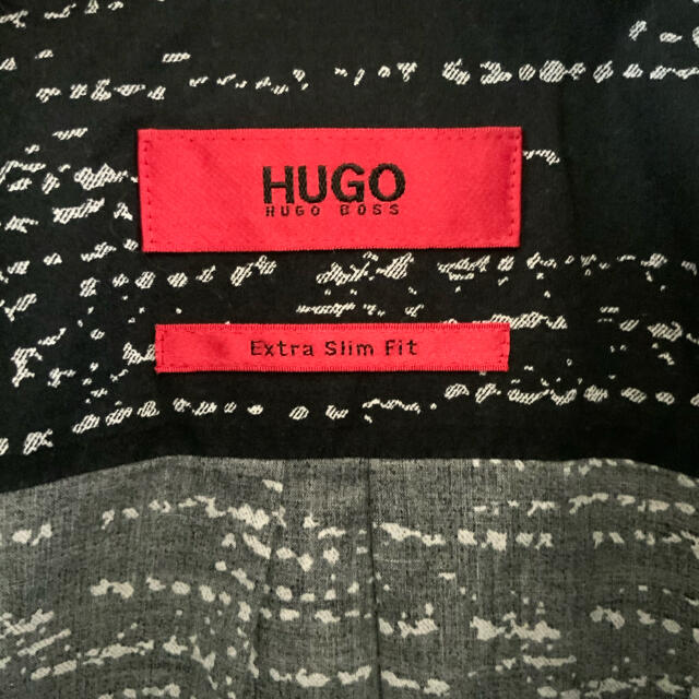 HUGO BOSS(ヒューゴボス)のHUGO BOSS ヒューゴボス ドレスシャツ 柄シャツ 黒 メンズのトップス(シャツ)の商品写真