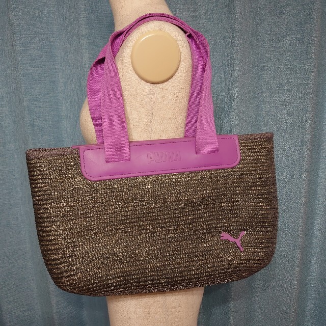 PUMA(プーマ)のPUMAカゴバック レディースのバッグ(かごバッグ/ストローバッグ)の商品写真