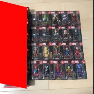 ファミマ　ハッピーくじ　MARVEL ベアブリック (アメコミ)