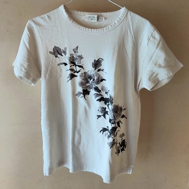 Ｔシャツ Ｍサイズ 白 ホワイト 花柄 レディースのトップス(Tシャツ(半袖/袖なし))の商品写真