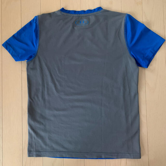 UNDER ARMOUR(アンダーアーマー)のUNDER ARMOUR Tシャツ YMD(140cm) キッズ/ベビー/マタニティのキッズ服男の子用(90cm~)(Tシャツ/カットソー)の商品写真