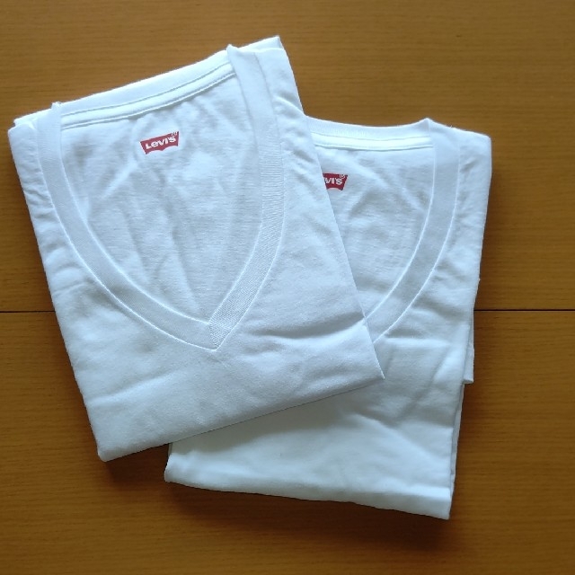 Levi's(リーバイス)のLevi's T-シャツ 下着 アンダーウェア Vネック 半袖 2枚組 Lサイズ メンズのトップス(Tシャツ/カットソー(半袖/袖なし))の商品写真