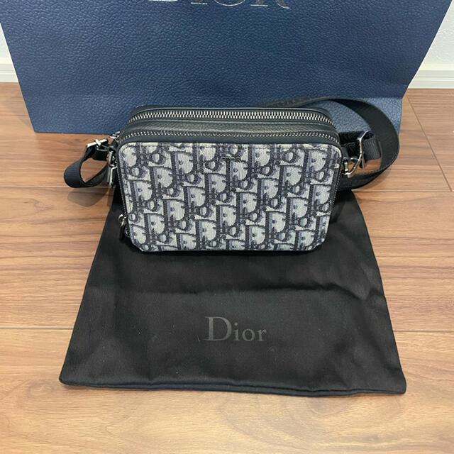 Dior(ディオール)のDIORショルダーバッグ　wallet on strap メンズのバッグ(ショルダーバッグ)の商品写真