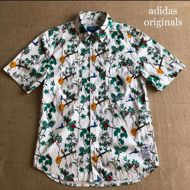 adidas(アディダス)のadidas アディダスオリジナルス 半袖シャツ 総柄 サマーシャツ メンズのトップス(シャツ)の商品写真