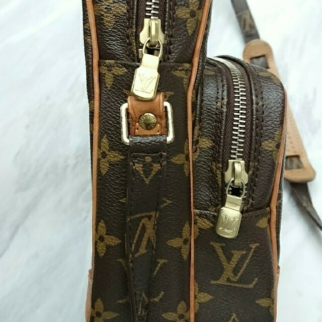 LOUIS VUITTON(ルイヴィトン)のルイヴィトンショルダーバッグアマゾン レディースのバッグ(ショルダーバッグ)の商品写真