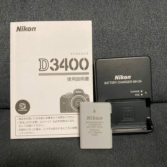 Nikon(ニコン)の【限定お値下げ中】Nikon 一眼レフ D3400 ダブルズームキット スマホ/家電/カメラのカメラ(デジタル一眼)の商品写真