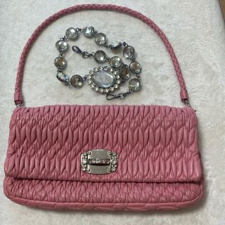 GW値下げ！ミュウミュウmiumiuクラッチバッグ