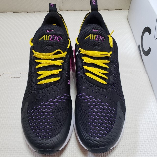 NIKE AIR MAX 270 新品タグ付き