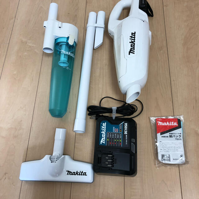 Makita(マキタ)のマキタ　掃除機 スマホ/家電/カメラの生活家電(掃除機)の商品写真