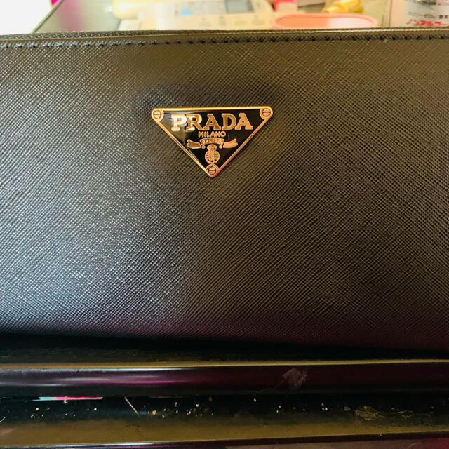 PRADA 財布