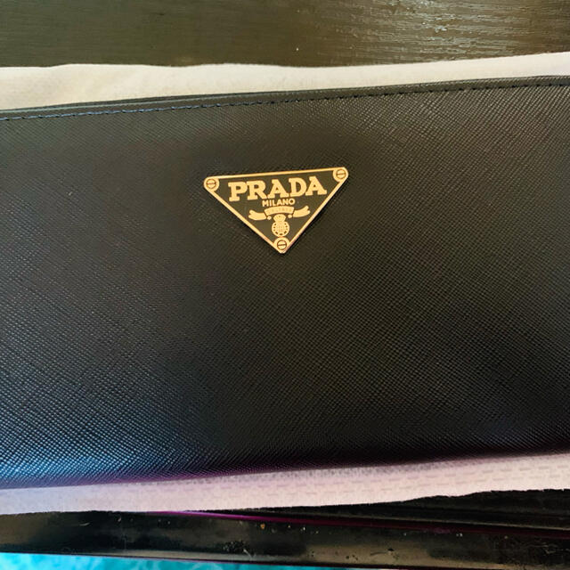 PRADA 財布