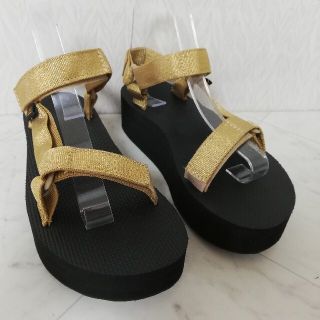 未使用!!Teva テバ プラットフォームサンダル 25cm(サンダル)