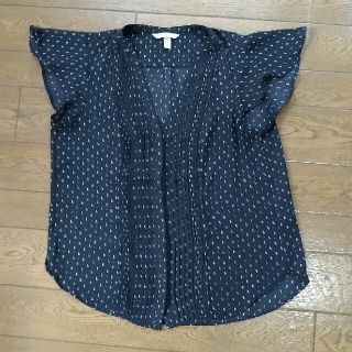 エイチアンドエム(H&M)の【美品】H&M ノースリーブブラウス 肩フリル(シャツ/ブラウス(半袖/袖なし))