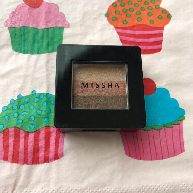 MISSHA(ミシャ)のミシャ　トリプルシャドウ コスメ/美容のベースメイク/化粧品(アイシャドウ)の商品写真