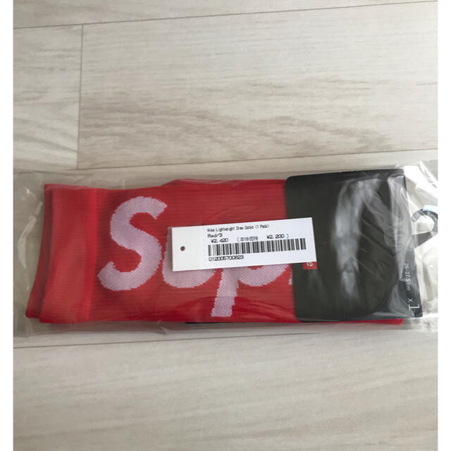 Supreme(シュプリーム)のSupreme®/Nike® Lightweight Crew Socks メンズのレッグウェア(ソックス)の商品写真