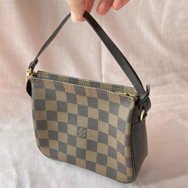 超美品 LOUISVUITTON ルイヴィトン ダミエ ナヴォナ ショルダー使用感ほとんど感じません