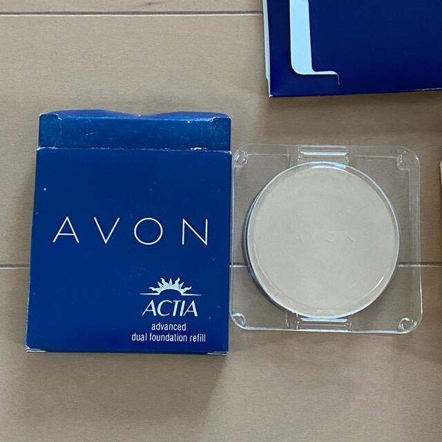 AVON(エイボン)のファンデーションセット コスメ/美容のベースメイク/化粧品(ファンデーション)の商品写真