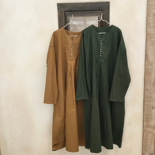 nest Robe(ネストローブ)の［美品］nest robe ネストローブ　シルク混ロングワンピース　フリーサイズ レディースのワンピース(ロングワンピース/マキシワンピース)の商品写真