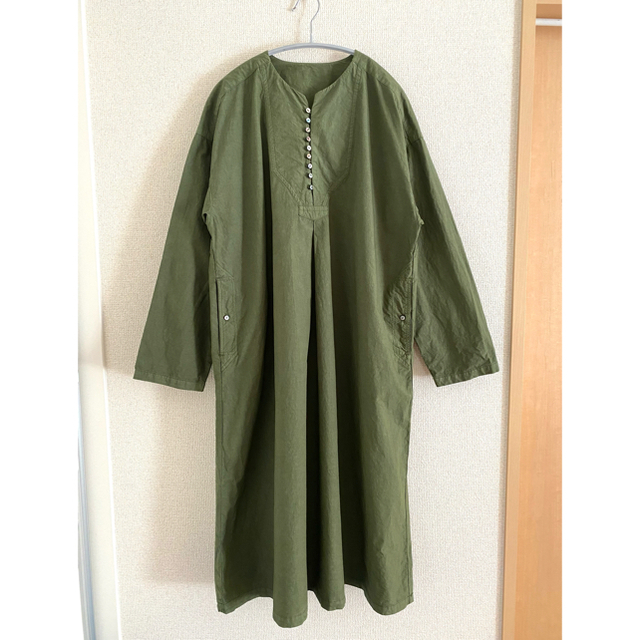 nest Robe(ネストローブ)の［美品］nest robe ネストローブ　シルク混ロングワンピース　フリーサイズ レディースのワンピース(ロングワンピース/マキシワンピース)の商品写真