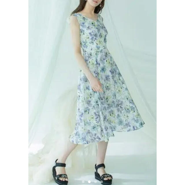 JILL by JILLSTUART(ジルバイジルスチュアート)のジルバイジルスチュアート   フローラルプリントカットジャガードワンピース レディースのワンピース(ひざ丈ワンピース)の商品写真