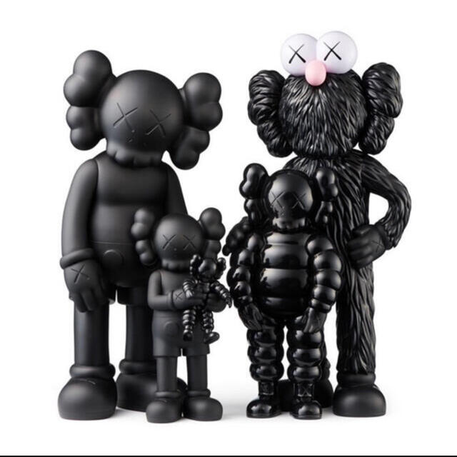 KAWS FAMILY BLACK KAWS TOKYO FIRST 2