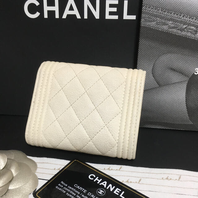 CHANEL(シャネル)のcc様専用♡超美品★ ボーイシャネル 三つ折り財布 キャビアスキン 正規品 レディースのファッション小物(財布)の商品写真