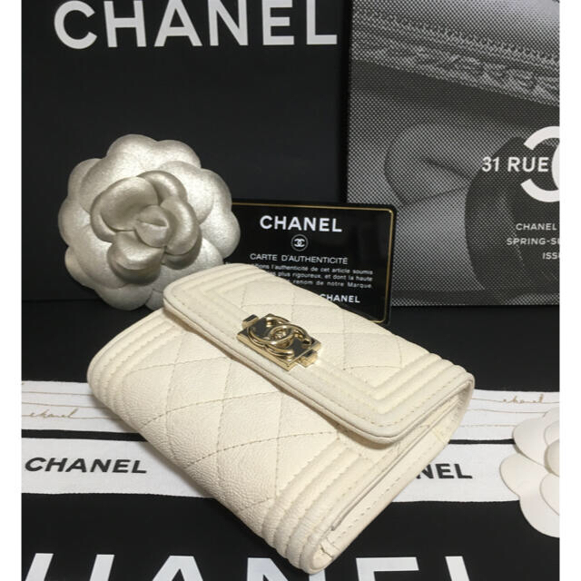 CHANEL(シャネル)のcc様専用♡超美品★ ボーイシャネル 三つ折り財布 キャビアスキン 正規品 レディースのファッション小物(財布)の商品写真