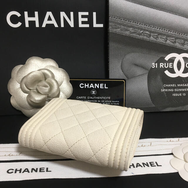 極 美品 シール有 3番台 CHANEL シャネル ボーイシャネル マトラッセ キャビアスキン レザー 本革 三つ折り 財布 ミニ ウォレット 黒 31992