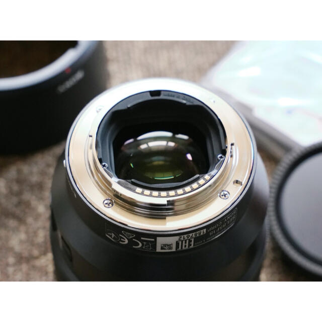 SONY(ソニー)の美品 SONY FE 85mm F1.8 SEL85F18 スマホ/家電/カメラのカメラ(レンズ(単焦点))の商品写真