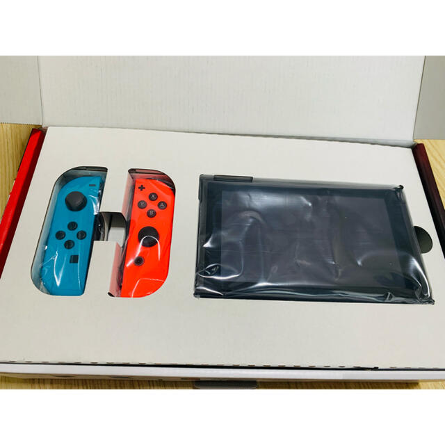 Nintendo Switch(ニンテンドースイッチ)のNintendo Switch 本体 スマブラソフトのセット！ エンタメ/ホビーのゲームソフト/ゲーム機本体(家庭用ゲーム機本体)の商品写真