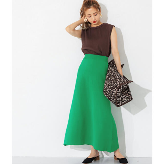 ZARA(ザラ)のcoca ミモレ丈 ニットスカート グリーン レディースのスカート(ロングスカート)の商品写真