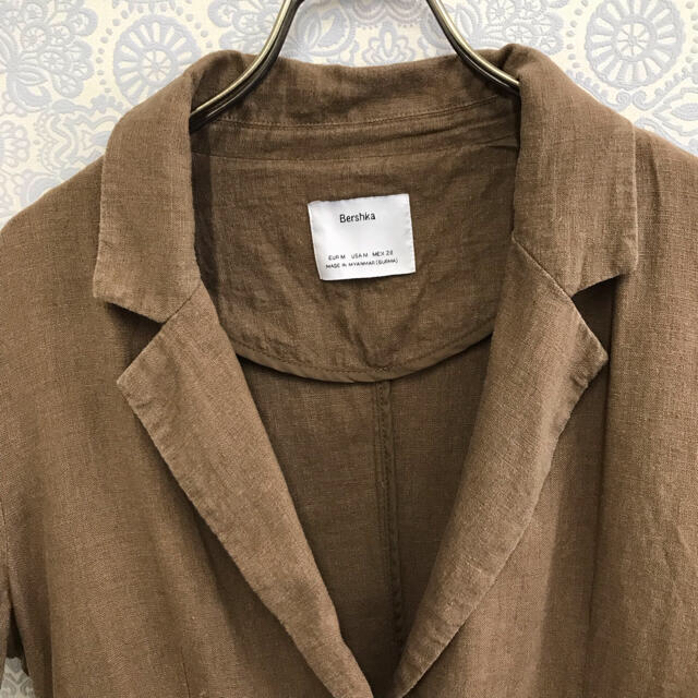 人気を誇るBershka Mサイズ テーラードジャケット ブラウン色 アウター