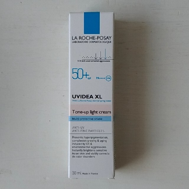 LA ROCHE-POSAY(ラロッシュポゼ)の新品　ラロッシュポゼ　トーンアップライト コスメ/美容のベースメイク/化粧品(化粧下地)の商品写真