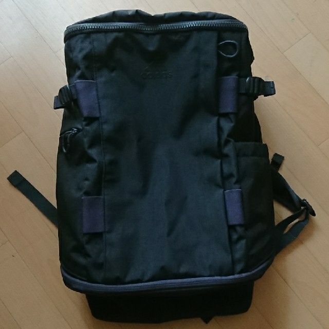 adidas(アディダス)のアディダス リュック 26L メンズのバッグ(バッグパック/リュック)の商品写真