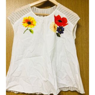 ドットアンドストライプスチャイルドウーマン(Dot&Stripes CHILDWOMAN)の花柄　トップス(カットソー(半袖/袖なし))