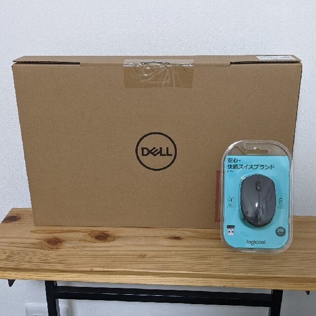 DELL 15.6型　Inspiron 15　プラチナシルバー