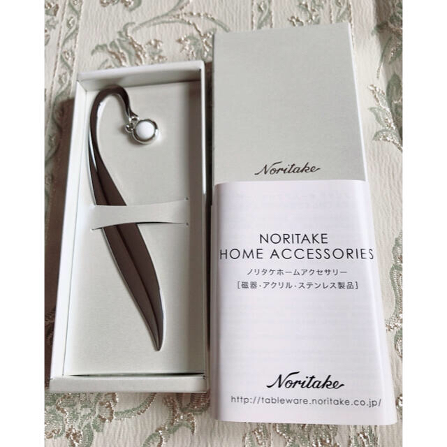 Noritake(ノリタケ)の再度お値下げしました‼️ノリタケ　ブックマーカー ハンドメイドの文具/ステーショナリー(しおり/ステッカー)の商品写真