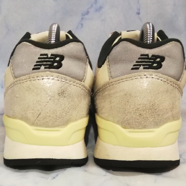 New Balance(ニューバランス)のニューバランスWR996vd  シルバー レディース【★美品★セール！】 レディースの靴/シューズ(スニーカー)の商品写真