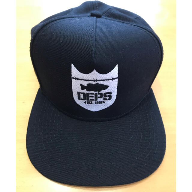 限定deps×BASS BRIGADE 　コラボキャップ　Wネーム