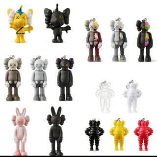 メディコムトイ(MEDICOM TOY)のkaws tokyo first　キーホルダー 15種類セット(その他)