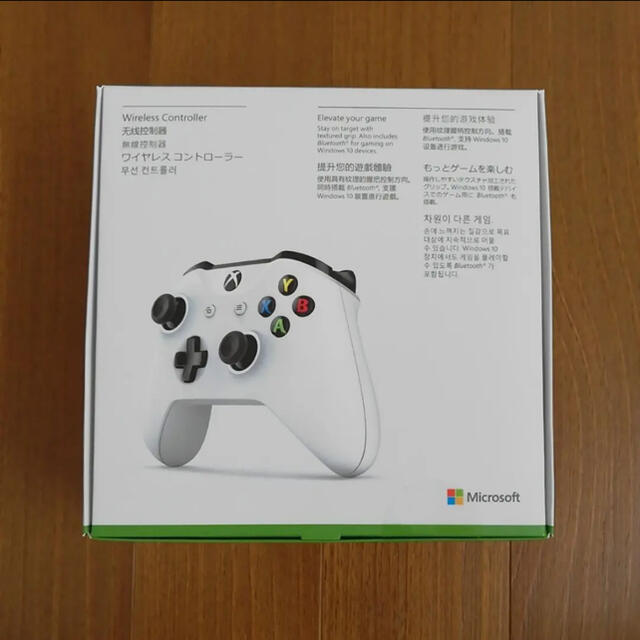 Xbox(エックスボックス)のMicrosoft XBOX ワイヤレスコントローラー(ホワイト) エンタメ/ホビーのゲームソフト/ゲーム機本体(家庭用ゲーム機本体)の商品写真